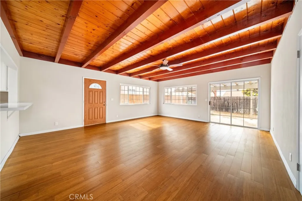 https://cdn.realtyfeed.com/cdn/127/306592323/8a8f230c28569aff5fe6cd44a3170577.webp