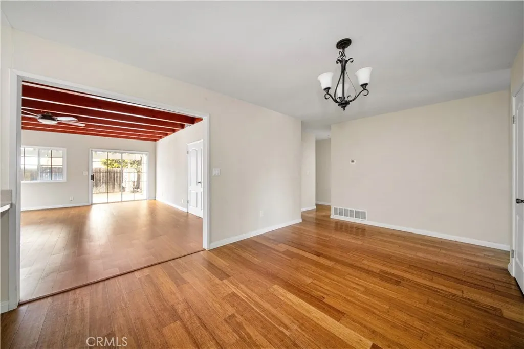 https://cdn.realtyfeed.com/cdn/127/306592323/d54c1ca21526d965108da8d78bae09be.webp