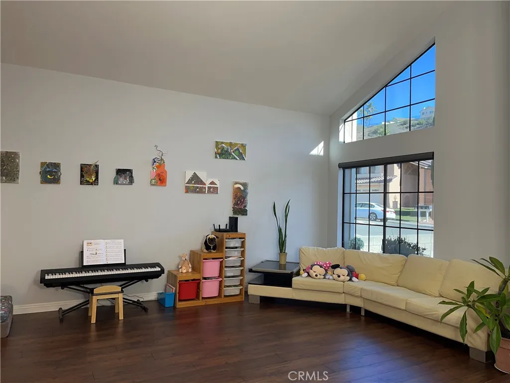 https://cdn.realtyfeed.com/cdn/127/306592329/64ddeb7e7e299ce02964b6af75445306.webp