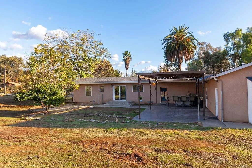 https://cdn.realtyfeed.com/cdn/127/306592342/3a612a9c59c77055dc8e0b282e05bb12.webp