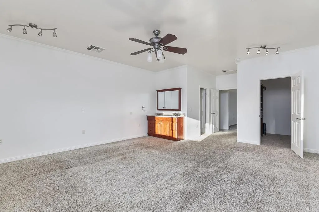 https://cdn.realtyfeed.com/cdn/127/306592342/69d69f7b87fe1364bb1973b3234607c0.webp