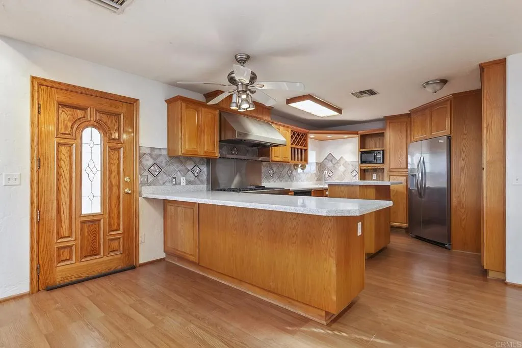 https://cdn.realtyfeed.com/cdn/127/306592342/d459be7b27feaf165d95f2426d719a73.webp