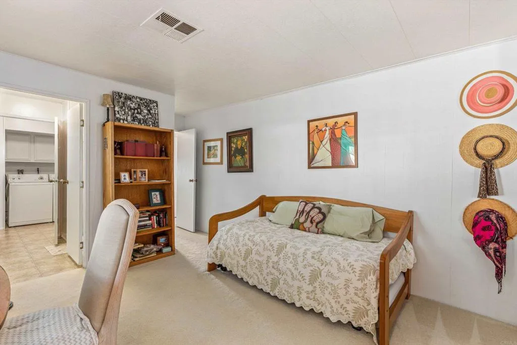 https://cdn.realtyfeed.com/cdn/127/306592414/7b060cca66fc624a654701ca1cf09650.webp