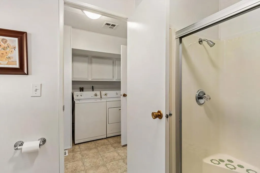 https://cdn.realtyfeed.com/cdn/127/306592414/f48d15ec0c2468371e65f950aadf8f31.webp