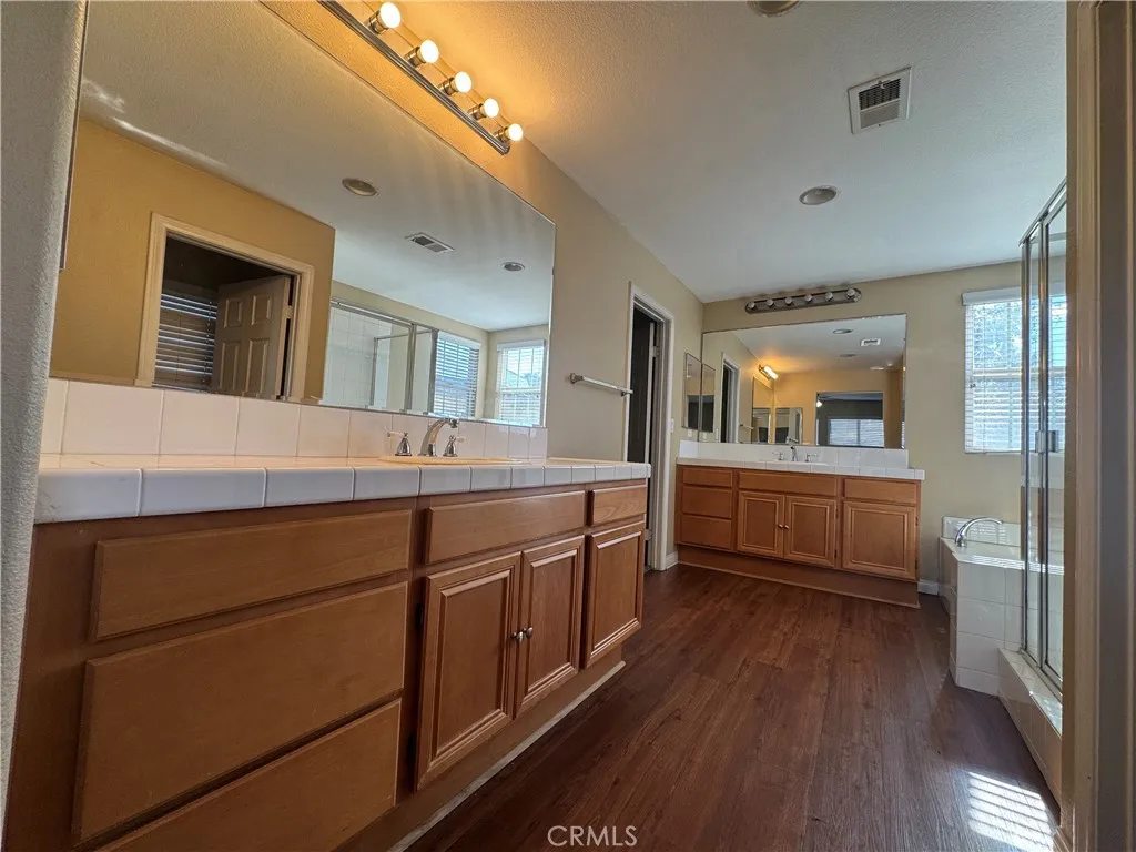 https://cdn.realtyfeed.com/cdn/127/306592422/57d7d379ccdac9f1450cada9ddc9cb29.webp