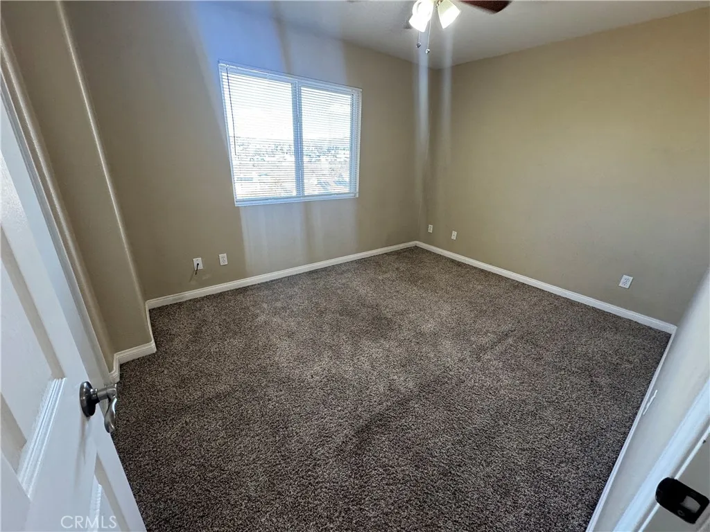 https://cdn.realtyfeed.com/cdn/127/306592422/84cc8d85218e168a13b6c179284bf3a4.webp