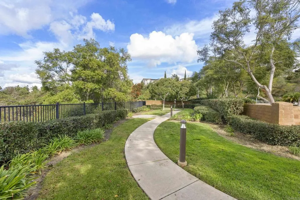 Photo #38: NDP2511011 Listing: Photo #38