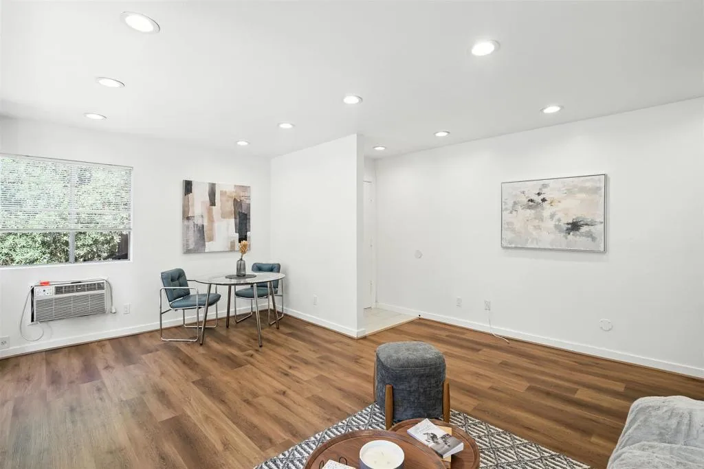 https://cdn.realtyfeed.com/cdn/127/306592442/6dde0f2b55978caf8a791b53c8e6dda3.webp