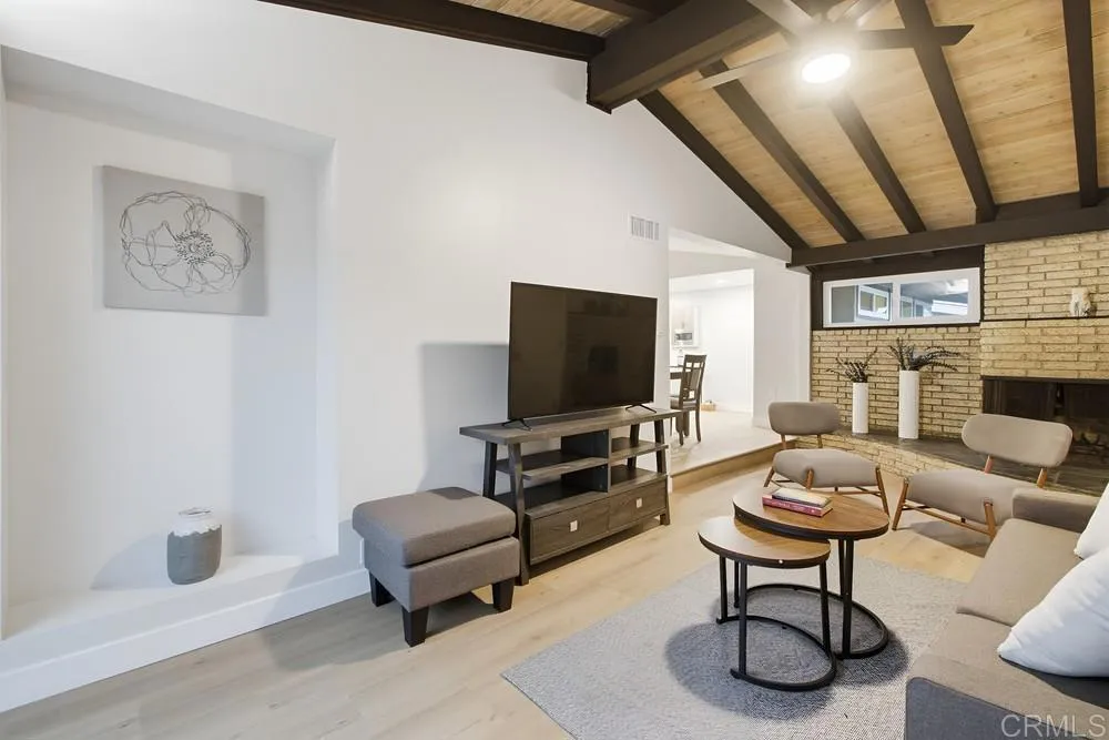 https://cdn.realtyfeed.com/cdn/127/306592453/db49f0f8ad86dd2ecec5a61cb8599e27.webp