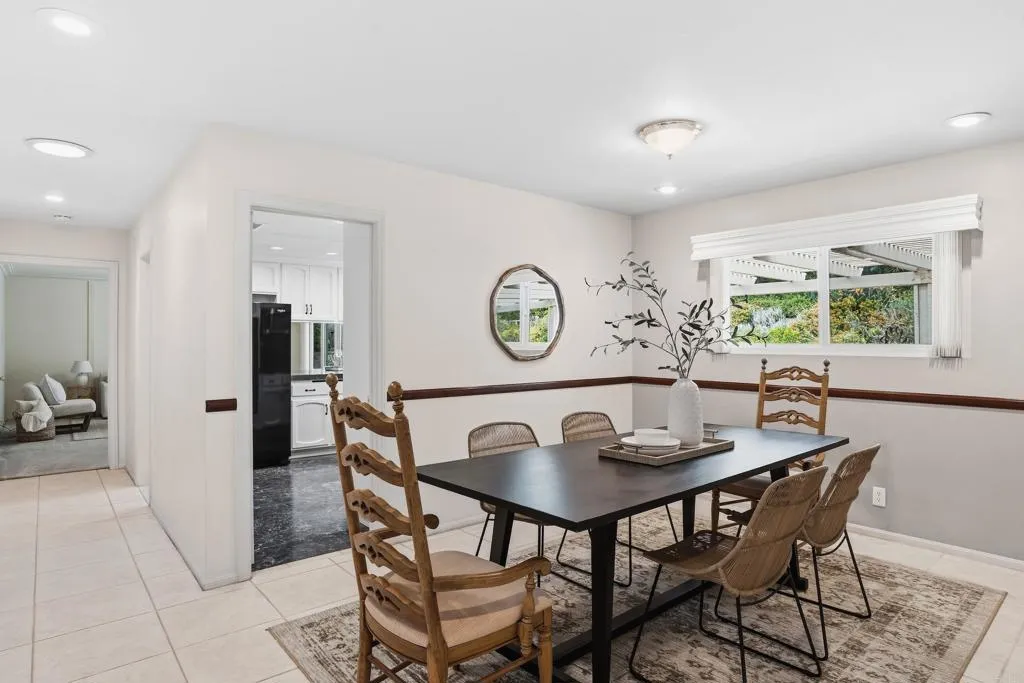 https://cdn.realtyfeed.com/cdn/127/306592491/518e35fe62ccc95d8853f018385aab12.webp
