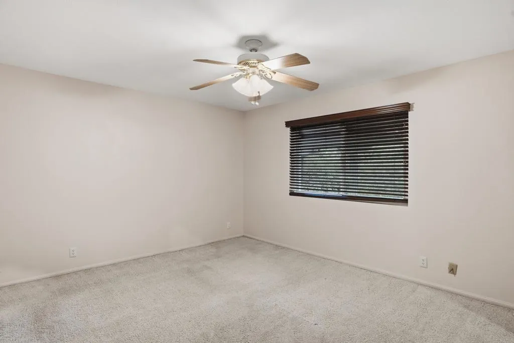 https://cdn.realtyfeed.com/cdn/127/306592491/ab863565e3c5b75877a6027b20a82072.webp