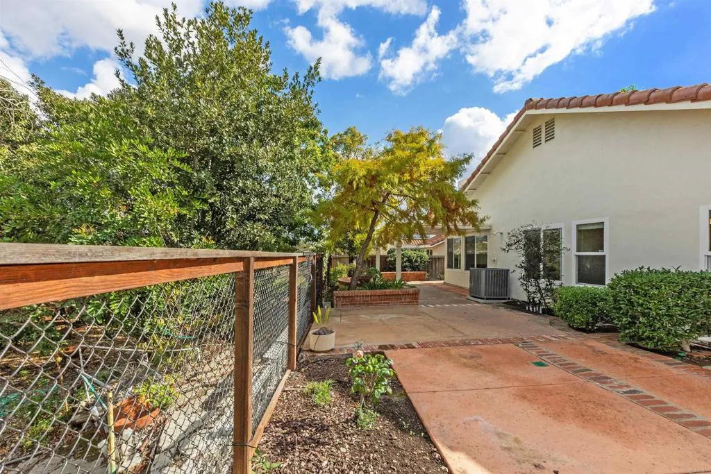 https://cdn.realtyfeed.com/cdn/127/306592496/25601985ce04a057006cae53df7cfadd.webp