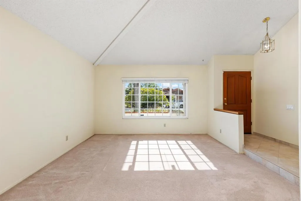 https://cdn.realtyfeed.com/cdn/127/306592496/4de0e7b15f711f076f0dcf4212c66baf.webp