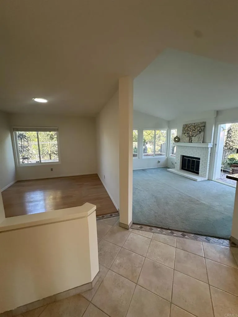 https://cdn.realtyfeed.com/cdn/127/306592496/93c8cbc690aafa869767c53ad874ace9.webp