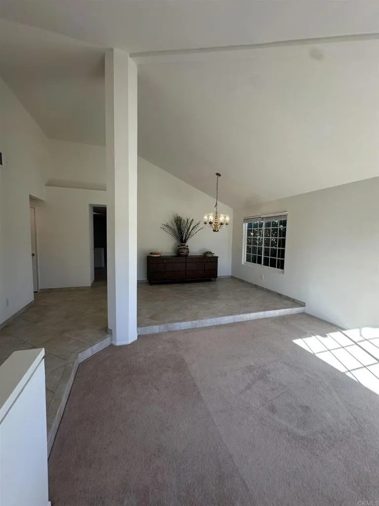 https://cdn.realtyfeed.com/cdn/127/306592496/baedb842d0991cab32b47b58c27ba9ae.webp