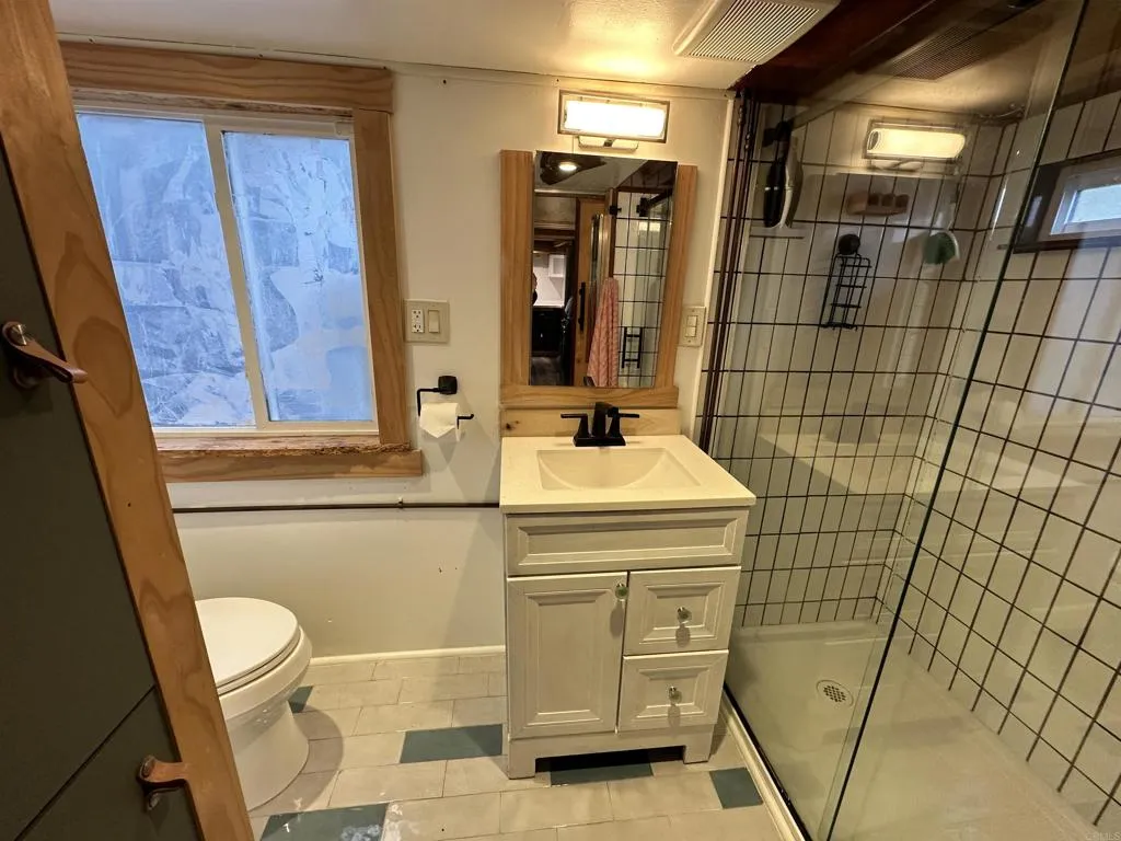 https://cdn.realtyfeed.com/cdn/127/306592516/aa393b12f1a1e80ed640dc32e8b144b5.webp