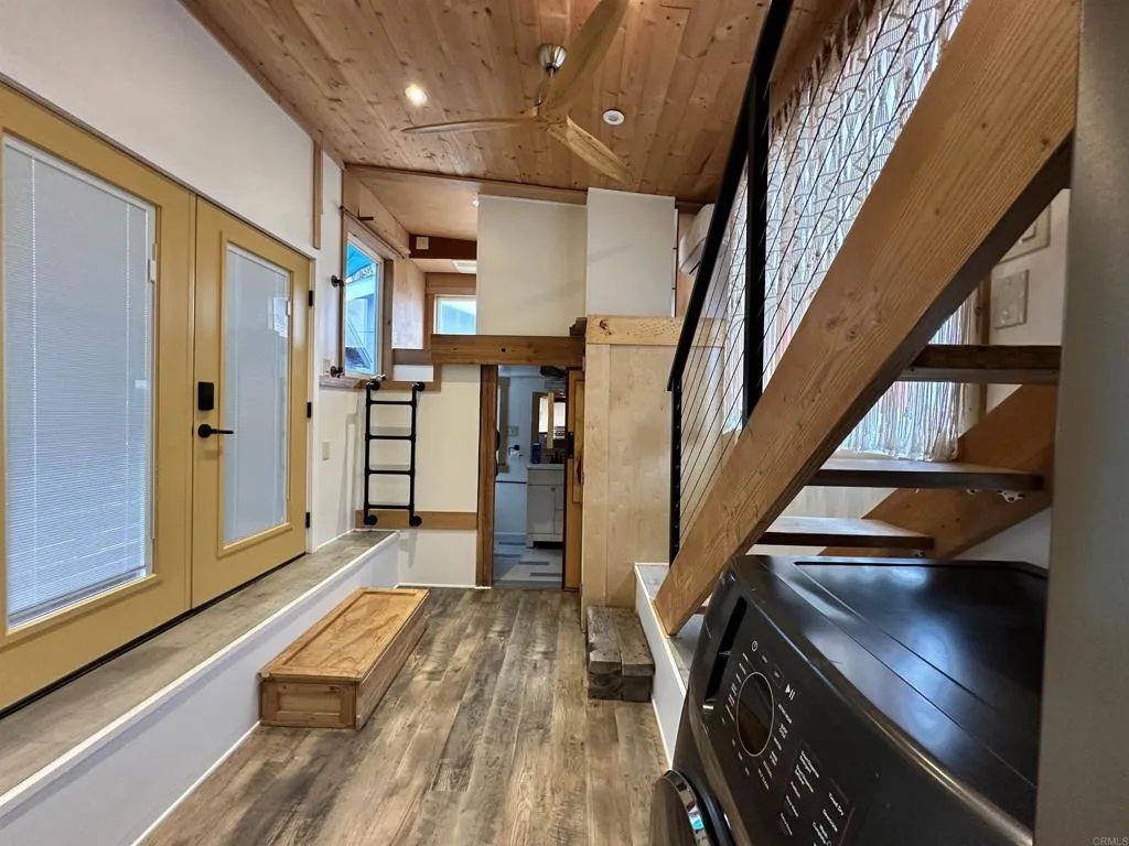 https://cdn.realtyfeed.com/cdn/127/306592516/edc1c63e81d9439b36651ad688525ac8.webp