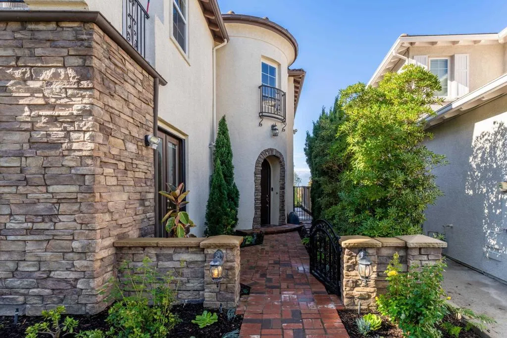 https://cdn.realtyfeed.com/cdn/127/306592626/ac6006d04a5104a21904519263f6767c.webp