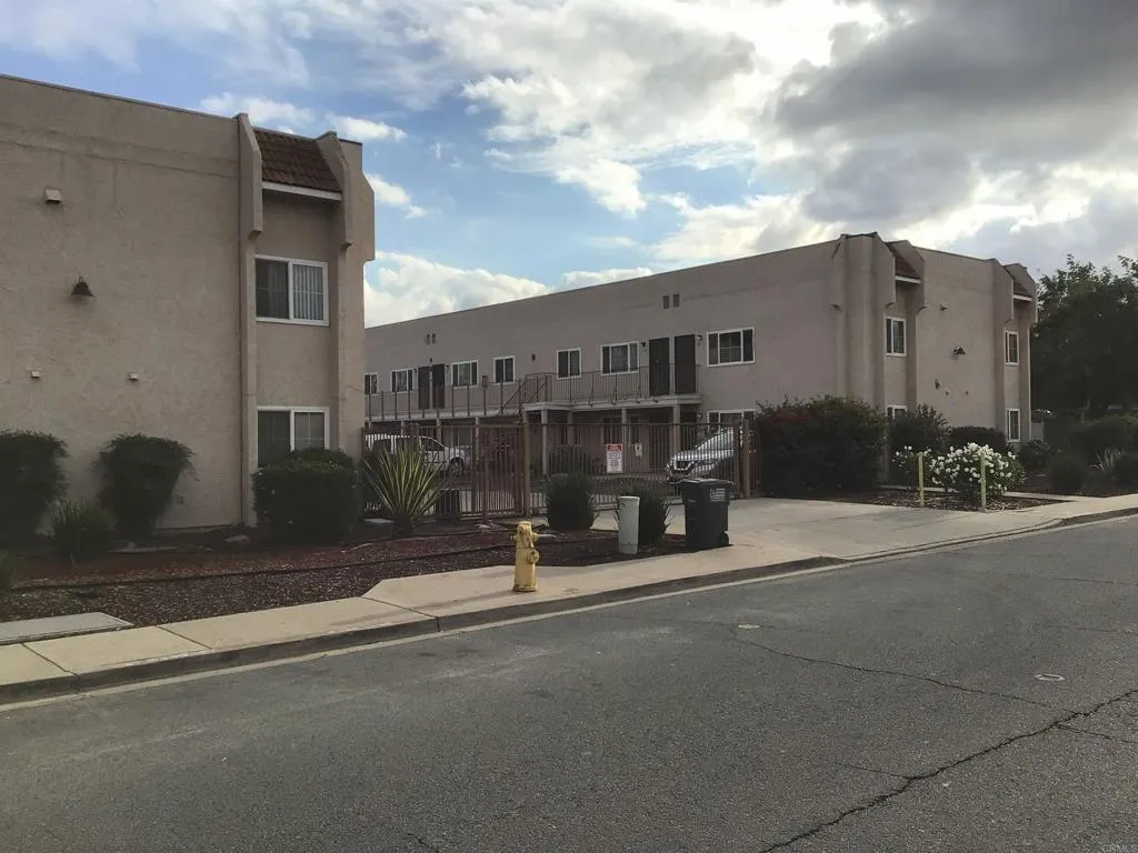 https://cdn.realtyfeed.com/cdn/127/306592630/c3f1f9c383b42ae8cf8261a28af599f3.webp