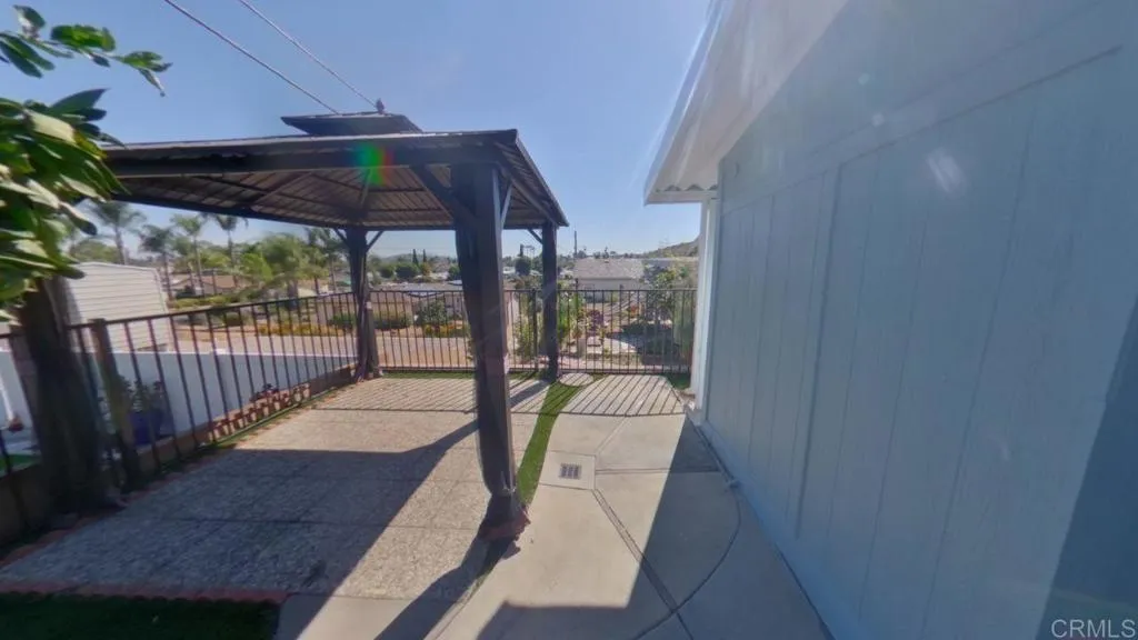 https://cdn.realtyfeed.com/cdn/127/306592633/2b61240aa19a0648e285888a4de41306.webp