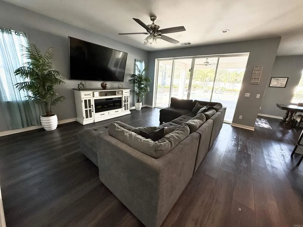 https://cdn.realtyfeed.com/cdn/127/306592634/163e37e9daa8394f28aaeac61060d8ff.webp