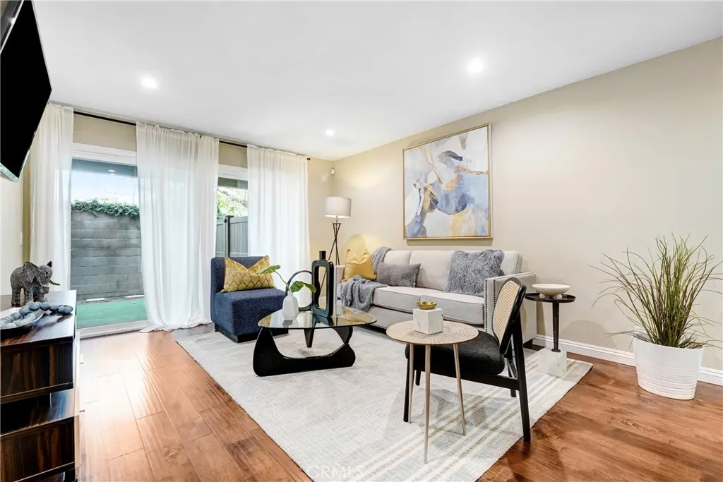 6882 Alondra Unit 26, Paramount, CA 90723