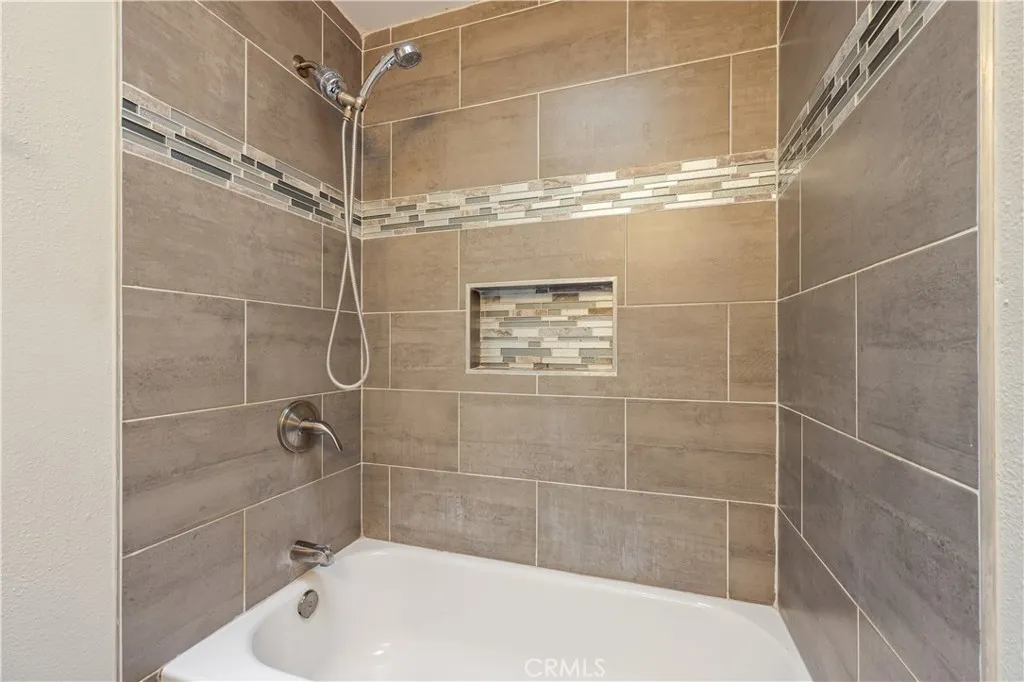 https://cdn.realtyfeed.com/cdn/127/306592824/cb1da72223beb8c61d09990336e40c09.webp