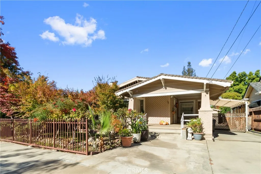 1037 W Magnolia West, Stockton, CA 95203 - Photo 4 of 32, Stockton, CA