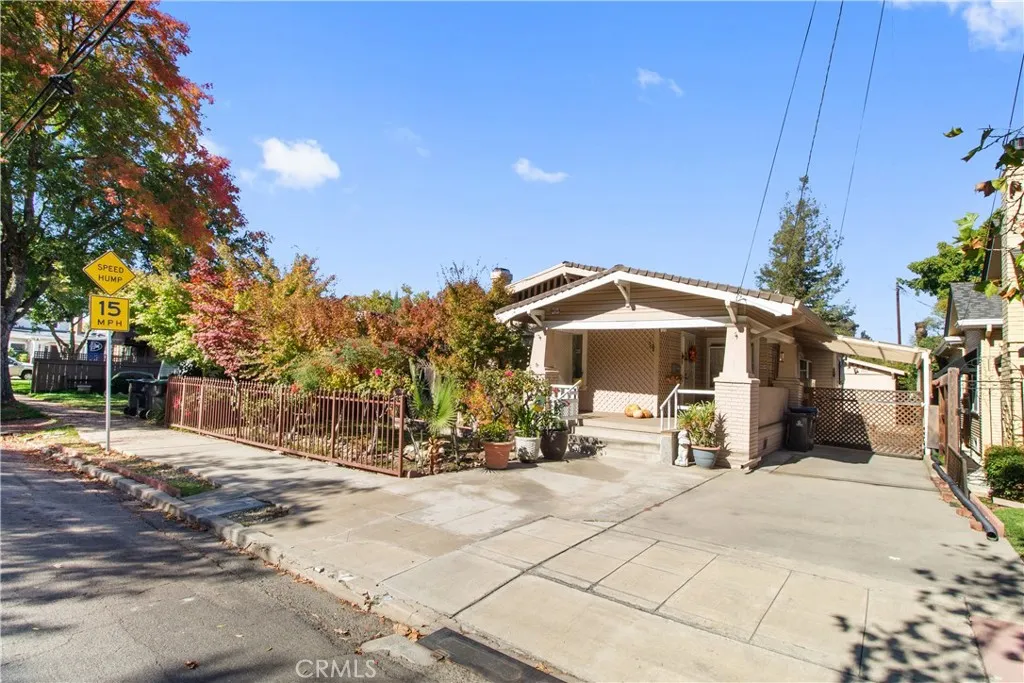 1037 W Magnolia West, Stockton, CA 95203 - Photo 5 of 32, Stockton, CA