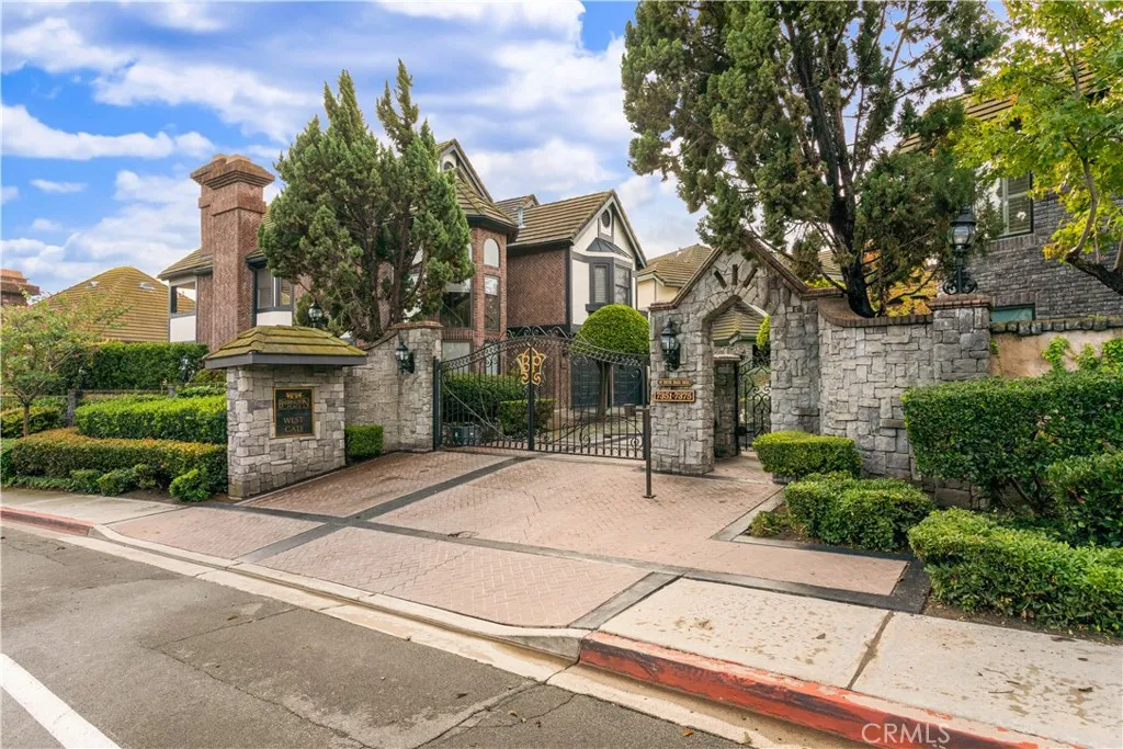 https://cdn.realtyfeed.com/cdn/127/306592896/1cde200494880712f345648c6c40542f.webp