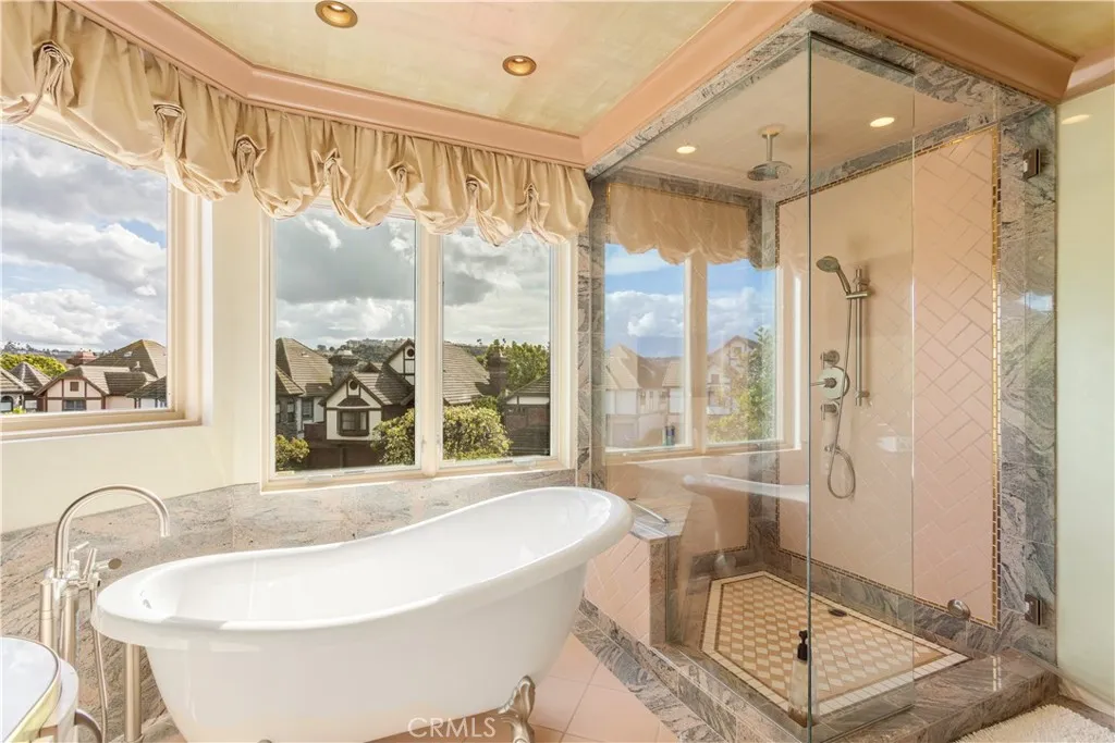 https://cdn.realtyfeed.com/cdn/127/306592896/2d48c573a226728f6c45b7589ec4e09e.webp