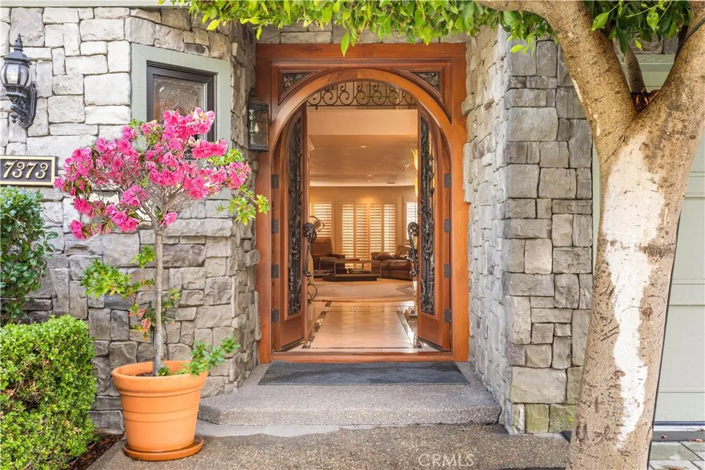 https://cdn.realtyfeed.com/cdn/127/306592896/3f7fbaa2124a677b929d018d33204d79.webp