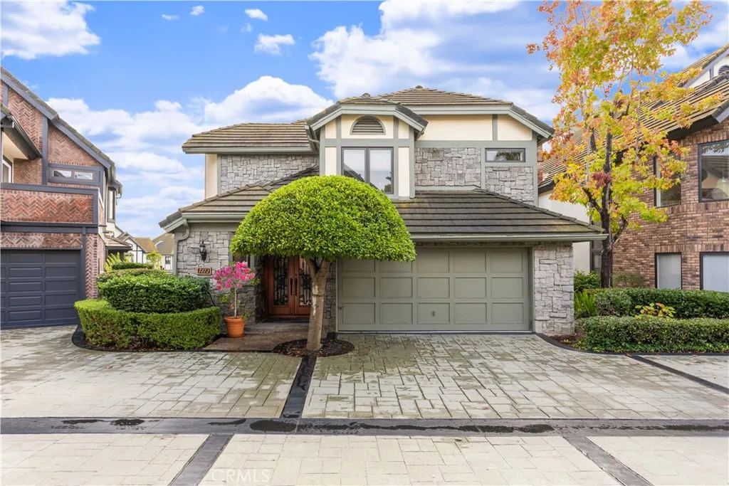 https://cdn.realtyfeed.com/cdn/127/306592896/44bf7984c77848260bfbce574a531a8c.webp