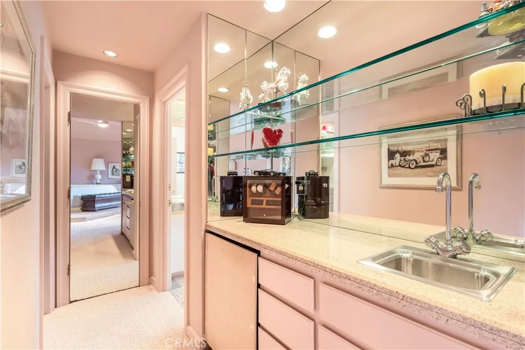 https://cdn.realtyfeed.com/cdn/127/306592896/8dc75fbbb528444da7491d868d299a69.webp