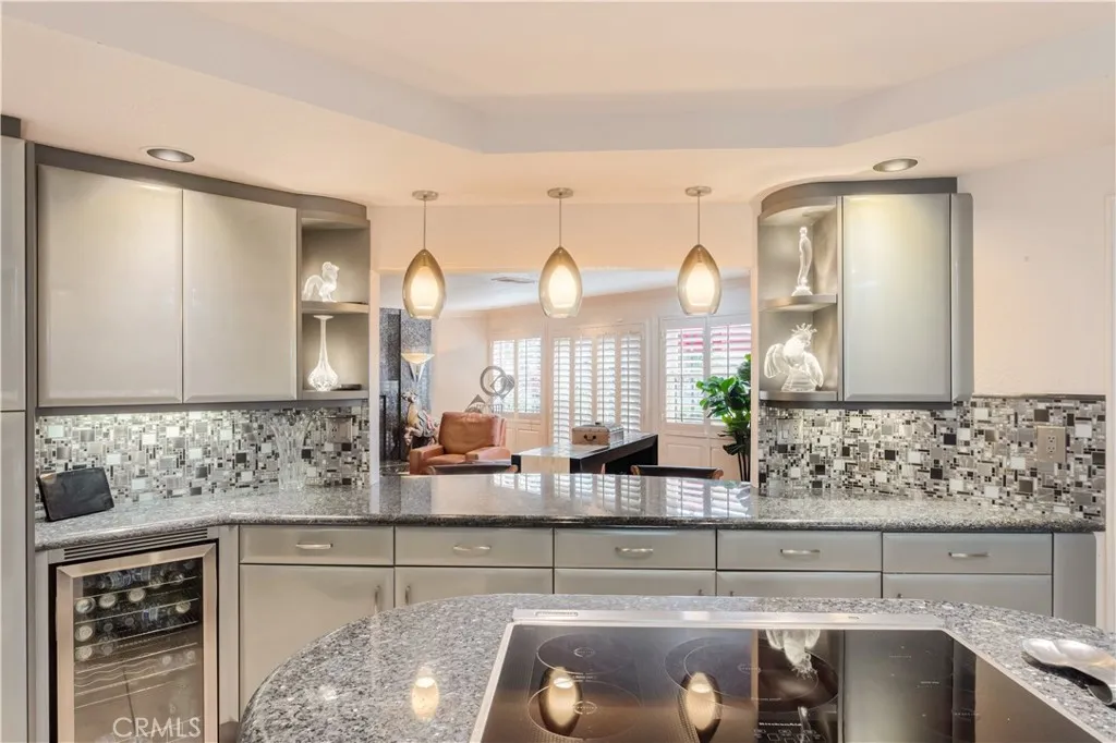 https://cdn.realtyfeed.com/cdn/127/306592896/91daa4e0960cf8631fbc7816c0d2fc02.webp