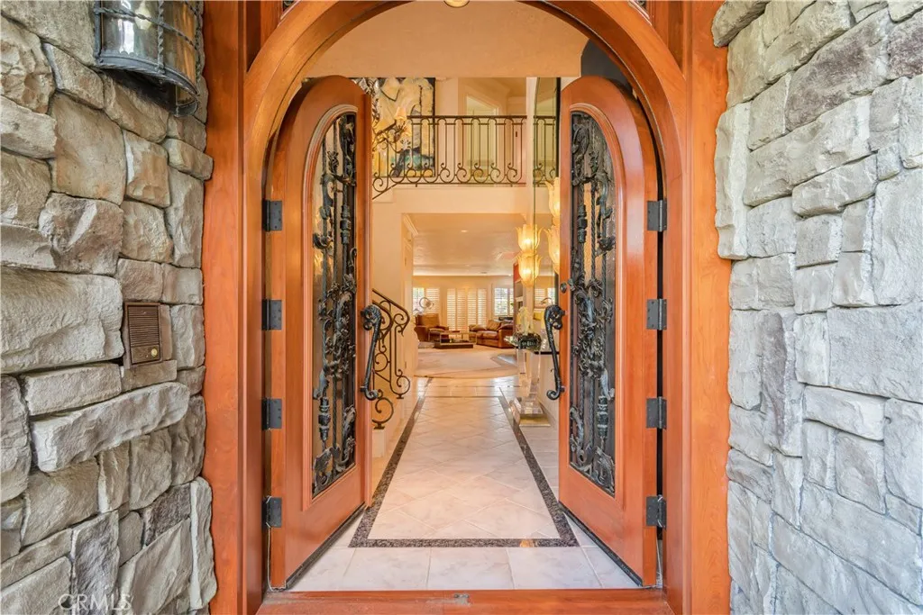 https://cdn.realtyfeed.com/cdn/127/306592896/a913c2eb06f1675c7bb38518b32ec033.webp
