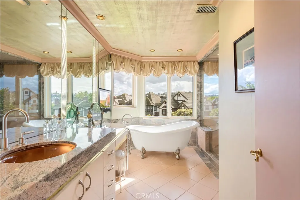 https://cdn.realtyfeed.com/cdn/127/306592896/b79d6561eb55b42cdaf835a6bb60ae78.webp
