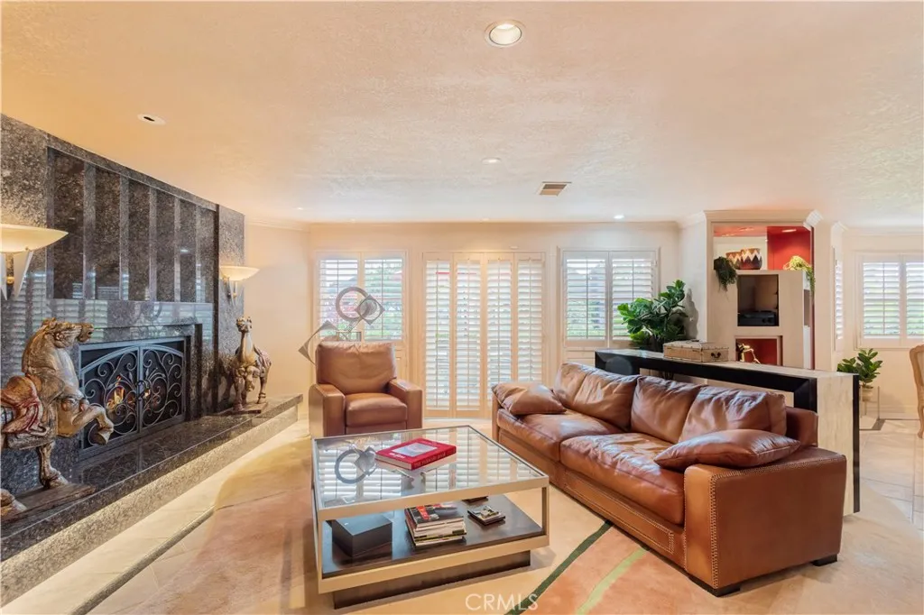 https://cdn.realtyfeed.com/cdn/127/306592896/fb8c197e0de59e1e2987169a23afe0c3.webp