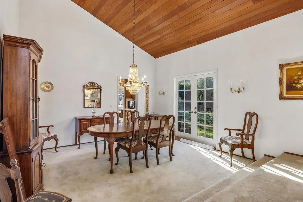 https://cdn.realtyfeed.com/cdn/127/306592997/060a453877223f1b414ee7041c6bc7e3.webp