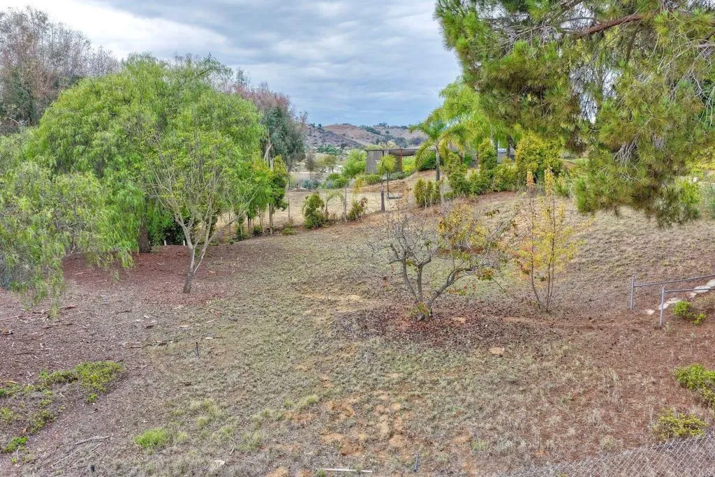 https://cdn.realtyfeed.com/cdn/127/306593015/0632edb6bc21e76b8b234b610285cfc5.webp