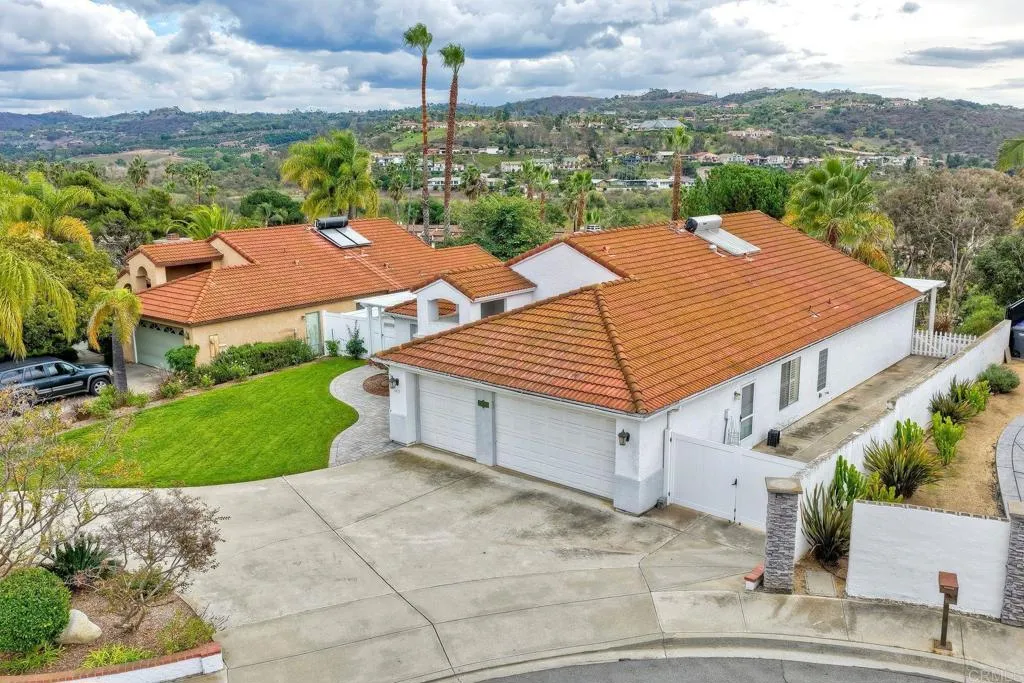 https://cdn.realtyfeed.com/cdn/127/306593015/088ecad8be136716851b1e5b72b14fe4.webp