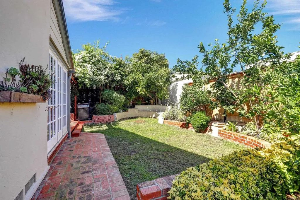 https://cdn.realtyfeed.com/cdn/127/306593078/b65f84b9a1f45b53bedaa7e5376251f7.webp