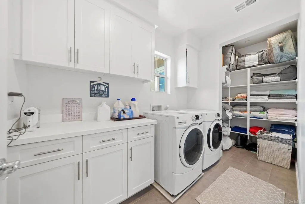 https://cdn.realtyfeed.com/cdn/127/306593117/934409a201f174b37c83c9eabec40945.webp