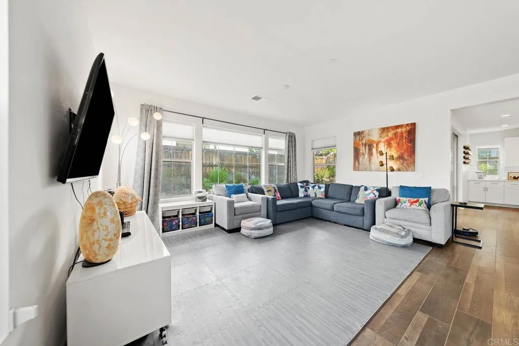 https://cdn.realtyfeed.com/cdn/127/306593117/e26150a52667e27f60fa449142a39877.webp