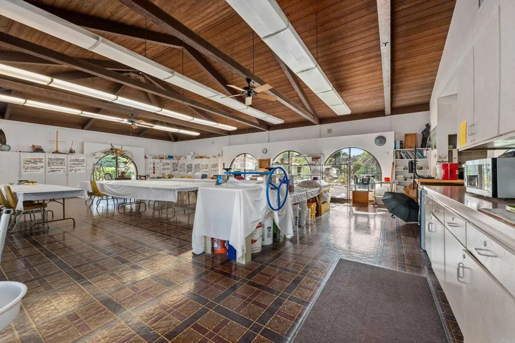 https://cdn.realtyfeed.com/cdn/127/306593139/5b75faadc9af2d868b7d633b1776122a.webp