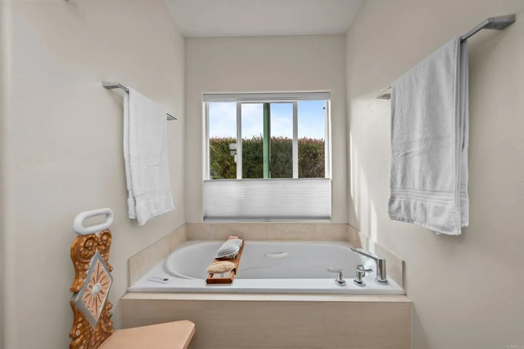 https://cdn.realtyfeed.com/cdn/127/306593139/d2746c1b544acad782e345930b4e39ad.webp