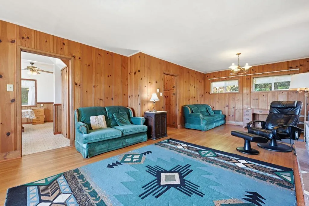 https://cdn.realtyfeed.com/cdn/127/306593214/36b06f3d9206968f416711323a0e6a42.webp