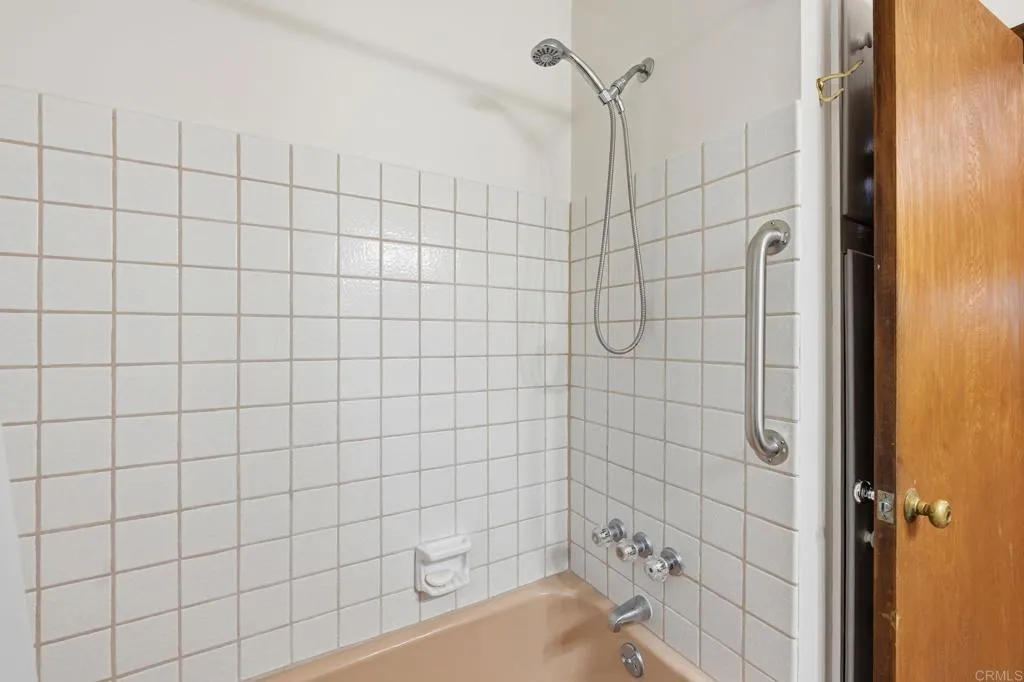 https://cdn.realtyfeed.com/cdn/127/306593214/71054602189632342e8d12fa74e86e70.webp