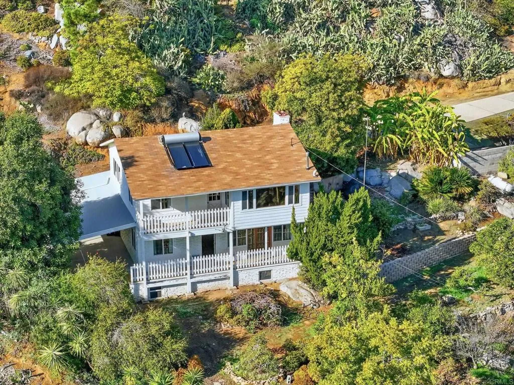 https://cdn.realtyfeed.com/cdn/127/306593214/74b7454b8c8ed7f58a06fe97d68494da.webp