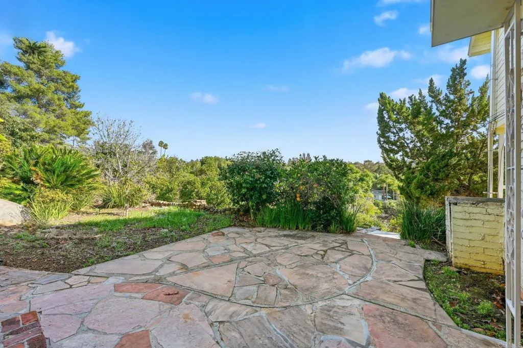 https://cdn.realtyfeed.com/cdn/127/306593214/d0e57a35a44608131b229071c784028d.webp